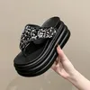 Talltor kvinnor bling sommar damer strand flip-flops chunky läderskor kilar klackar utanför sandaler kvinna hög plattform 7 cm