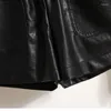 Shorts Shorts Spring en Winter 2024 Splited Pocket Fashion Solid Color Leather Loze Lower Loot Boots broek