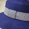 Boinas de lã de lã Felta de chapéu largo de abrangência Chapéus de inverno para mulheres banda xadrez cloche vestido de noiva Fedora