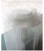 Beretten 2024 Witte mesh bloem bruiloftshoed Elegante dames feestcocktail Fedoras bruid po shoot formele fedora hoofddeksels