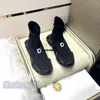 Großhandel Top -Designer -Socken Schuhe Männer Frauen atmungsbezogene lässige Sneaker Stretch Mesh Technische 3D -Massage Outdoor -Trainer Mode weiß schwarzer Gummi -Bottom -Schuh