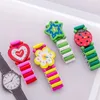 Kinder Uhren Kinder Mädchen farbenfrohe Holzarmbänder Kinder elastische Uhren Armbänder Kinderspielzeugarmband Großhandeles Geburtstag Geschenk Schmuck Schmuck