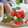パーティーデコレーション2 PCSシミュレーションストロベリーブーケ人工結婚式の花の飾り小さな偽の果物オフィスPVC花嫁のための花飾り