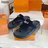 Nuovo uomo in pelle scamosciata Flip Flip Flops Sandals Sandali Donna in pelle Casualmente Designer di lusso Slides Uomo Clip Class Clip Fedi Slitto Summer Beach Dimeni Slivers da donna