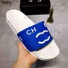 New Slippers designer sandals ladies summer flat beach luxury slippers letter drag Platform Fashion brand Men Women Sandals Slippers