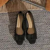 Chaussures habillées grandes taille 40 41 Designer de luxe Femmes 3,5 cm d'épaisseur Talon haut couleurs mélangées pompes dames noires beige abricot u558-2