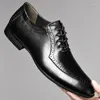 Повседневная обувь Итальянская мода Элегантная Оксфорд для мужчин Высококачественные мужчины подлинное кожа