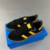 2024 Nuove scarpe casual pallamano Speziale quasi giallo scarlatto blu scuro gum in alluminio artico notte ombra marrone collegia