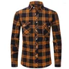 Chemises décontractées pour hommes Shirts européens et américains Brossed Plaid Shirt Flannel à manches longues à manches longues