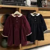 女の子のドレスキッズ太い子供服レース長袖ベルベットガールズレッドドレスレンブラックイード誕生日冬の服のマッチ