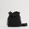 Umhängetaschen Brands Mini Oxford Eimer für Frauen 2024 Acrylketten Bag Casual Drawess Quilt Crossbody
