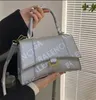 Designer väskor mode kvinnor crossbody axel tygväska handväska lyx graffiti timglas handväska toppkvalitet läder shopping tote messenger designer plånbok a5