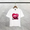 Europe UK 24SS Men rouge Love Heart Print Cotton Tee Femme T-shirts décontractés Summer à manches courtes Skateboard Tshirt 0418
