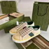 Sneaker designer di scarpe di tela jacquard denim donna uomo green rosso reso ricamo da remio piatti casuali con scatola