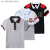 T-shirts Nieuwe jongen Summer Childrens Polo Shirt gestreepte kinderen Polo shirt Brits stijl Fashionable Boy Designer Clothing School Uniform Top Q240418