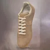 2024 Sneaker Maisons all'aperto di scarpe da passeggio nere a piedi vintage piatto da corsa rastrelliere di lusso di design di lusso scarpe casual scarpe gai rosa lace-up spedizione gratuita