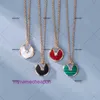 Designer Cartrres Nacklace Simpulla set a ciondolo Kajia Amulet Necklace Female V Gold Rose Red Giade Medaglia Bianco Fritillaria Torta Round Catena Nera Agata Ins Penda