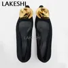 Lakeshi Flats Flats Sandals Modna design metalowy buty na niskie obcasy wiosna letnia biuro sukienka imprezowa buty czarne pionowane palce 240412