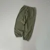 Pantalon pour hommes Base lâche japonaise Vente à deux couleurs élastique avec des hommes de street de salle de bain lavés en cire en détresse