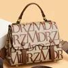 Outlet dames handtassen 12 kleuren elegante retro letters bedrukte moederzak elegante sfeer plaid crossbody tas luie windkleur bijpassende lederen handtas 7135#