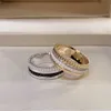 Anéis de casamento Boutique Original Brand Jewelry Classic de alta qualidade Os amantes de equipamentos rotativos anel de moda de moda de casamento presentes de festa 240419