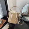 Śmierzone worki crossbody Hasp Women's w sprzedaży 2024 Wysoka jakość pojemności PU szycie gwint gniazd