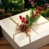 Decoratieve bloemen Kerstmis kunstmatige bessen mini nepstelen voor jaar kerstboomdecoraties diy holly bessen krans ornamenten