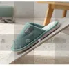 Slippers Autumn e Winter Corduroy Cotton for Men Women Women Indoor Housed Anti Slip Passageiro Baotou Home