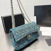 Designer -Tasche für Frauen Frauen Schwarze Tasche Strand Einkaufsbrieftasche auf Kette Handtasche Leder Schulterbärchen Blau gelb lila klassische Klapplattgitterbeutel Marke Taschen mit Schachtel