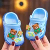 Slipper Cartoon Home Slippers Kids Boys Girls Fashion Sandals Sandales Chaussures d'été Baby Sandales non glissées Soft Sofed Séchage Shoesl2404