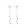 Pendientes colgantes Cadena de borla Flor de huevo Plumeria Rubra Drop de planta elegante para mujeres Joyas de moda