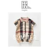 Nyfödda designer kläder spädbarn jumpsuit brev tryckt rund hals långärmad klättring kostym rom sommar casual barn play dräkt kläder