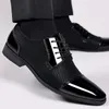 Dress Shoes 39-47 Mens PU Leer Leer Spring Summer Flat-Soled Lace-Up Derby Pointed Teen Business Male schoenen Hy49