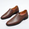 Sapatos casuais Crocodilos Padrões de Crocodilo para Man Genuine Leather Mens Slip em mocassins designer italiano masculino