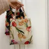 Bracciali alla moda di pittura ad olio retrò colore abbinata tulipano jacquard trasportare la borsa da pranzo per lavorare con la spalla da donna per mano di stoffa