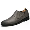 Chaussures habillées Men's Business Fort Fort Fottom Bottom Slip-On épais 2024 Printemps Point Toe Oxfords Hommes