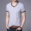 Herren T -Shirts Mode Sommer Vneck Slim Fit Short Sleeve Shirt Männer mercerisierte Baumwollbrand Cleascing Casual T -Shirt 240417