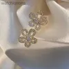 Pendientes de diseñador originales de Vancelfe de grado superior Pendientes de flores de diamantes completos Vestido de noche Penguas de pétalos huecos Joyas con logotipo