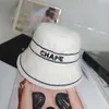 RIGHNERS Luxury Cap Women Hat Xiaoxiang Autumn e Winter Instagram Basino minimalista, Shade Sunfallo della moda europea e americana, baseball ricamato da donna, CR