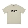 Designer pour hommes T-shirt mange femme T-shirt pour hommes T-shirt décontracté 1977 Lettre en coton Tai-tête imprimée Summer pour hommes et femmes Vêtements