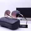 Occhiali da sole Designer Channel per donne classici occhiali oversize telaio quadrato Stracia da sole per la spiaggia per uomo mix di colore opzionale