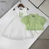 Beliebte Prinzessin Kleid Sommermädchen-Tracksanzuiten Größe 110-160 cm Kinder Single Breaed Short Sleeved Strickwagen und Weste 24APRIL