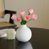 Kwiaty dekoracyjne 1PCS sztuczny skórzany bukiet Tulip Bukiet Realistyczny dotyk wieczny do bedrooom Wedding Party Wystrój domu