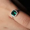 Bröllopsringar Potiy Square Simulated Nano Emerald 925 Sterling Silver Rings for Women Engagement Ring Statement Gemstones Jewelry Retro Gift 240419