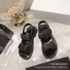 Sandals Chaussures haut de gamme Summer en cuir véritable lettre ronde tête gâteau de Matsu Cake épais Bottoir Open Toe Casual Beach