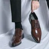 Chaussures décontractées Luxury Men de luxe en cuir en cuir époux de mariage