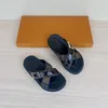 Slipisti per bambini alla moda Girls Scarpe da spiaggia per ragazzi Casuali Spettas Casual Solled Giovani di mezza età che indossano infradito su CSD2404198-20