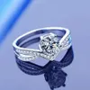 Solitaire ring 925 Sterling Silver 1 CT Moissanite Diamond Crown Ring Dames High Fashion voorstel Verjaardagscadeau voor moeder D240419