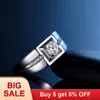Solitaire Ring Solitaire Male Ring 925 Sterling Silver 0.5CT AAAAA CZ ANGAGNE STONE ANGRATION BADE DE MEADURE POUR MEN LURXE PARTY BIELRIR D240419