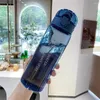 Bouteilles d'eau 780 ml bouteille sportive extérieure avec paille en plastique portable en tasse de vélo de camping outils